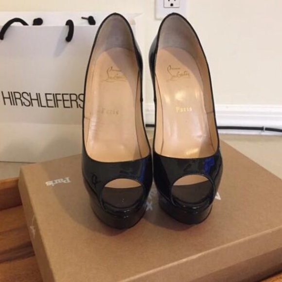 💥SOLD💥CHRISTIAN LOUBOUTIN Black lady peep heels - Picture 3 of 7